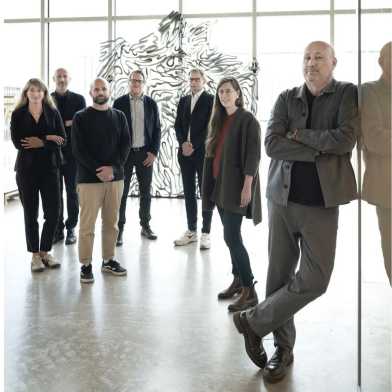 "Fewer utopias, more concrete solutions". NZZ article, by Flavian Cajacob. Photo by Michele Limina, © NZZ.