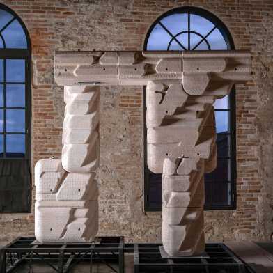 Anti-Ruin, Installation, as seen at the 2025 Venice Biennale. Designed by Levant Ozruh, OZRUH, and 3D printed by Dr. Pietro Odaglia, Digital Building Technologies (DBT) at the Institute of Technology in Architecture (ITA), ETH Zürich.